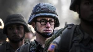 El actor Joseph Gordon-Levitt interpreta a Snowden en la nueva película biográfica sobre el informante dirigida por Oliver Stone.