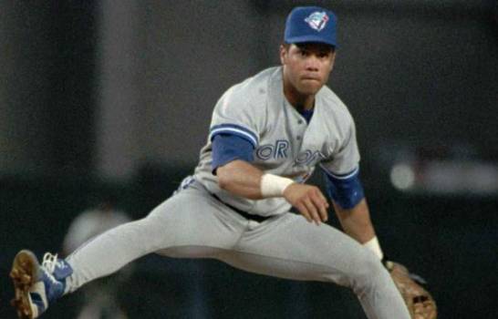 $!La defensa de Roberto Alomar lo hizo merecedor de 10 guantes de oro como defensor de la segunda base.