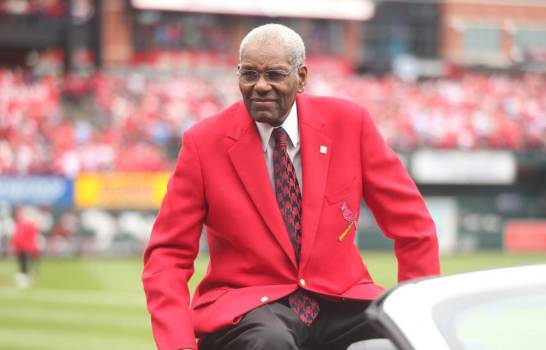 Todos los años de Bob Gibson fueron como lanzador de los Cardenales de San Luis en la Liga Nacional. Su número, el 45, fue retirado al final de su carrera.