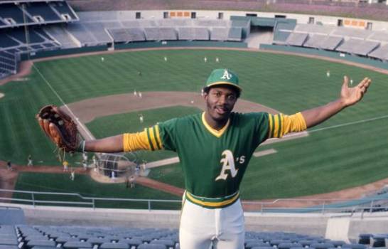 El zurdo Vida Blue terminó las Grandes Ligas con 209 victorias, cuarto entre los lanzadores afrocamericanos en las Grandes Ligas.